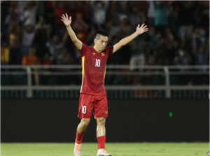 lap-sieu-pham-nhung-van-quyet-van-bi-chi-trich-bat-nat-duoc-may-thang-yeu-con