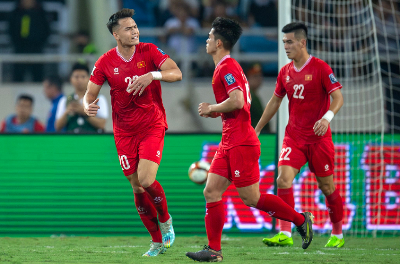 chuyen-gia-van-dai-muon-lay-lai-vi-the-dt-viet-nam-phai-tao-ra-buoc-ngoat