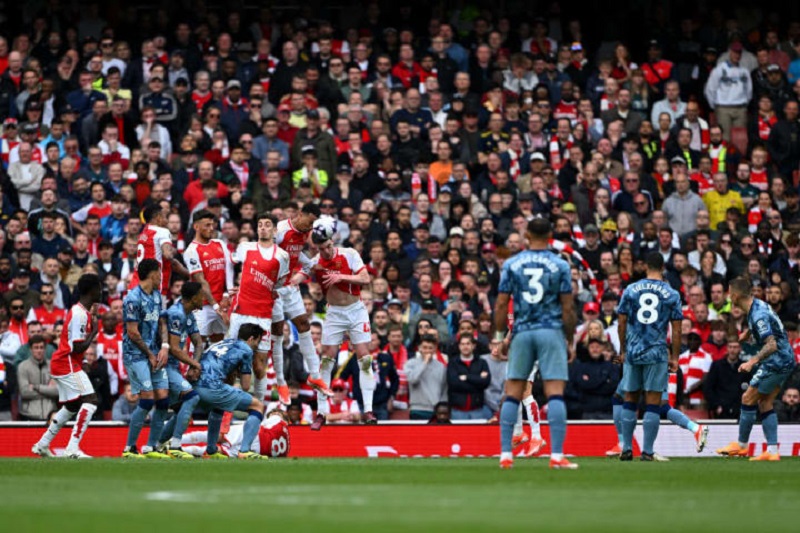 jack-grealish-man-city-may-man-khi-huong-loi-tu-aston