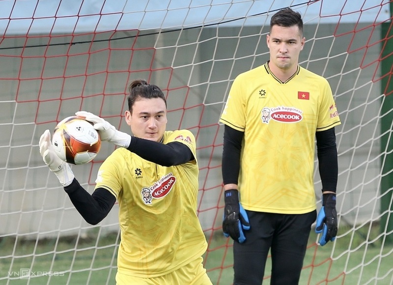 van-lam-khong-quan-trong-la-toi-filip-nguyen-hay-dinh-trieu-bat-chinh