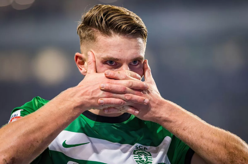 Viktor-Gyokeres-vo-doi