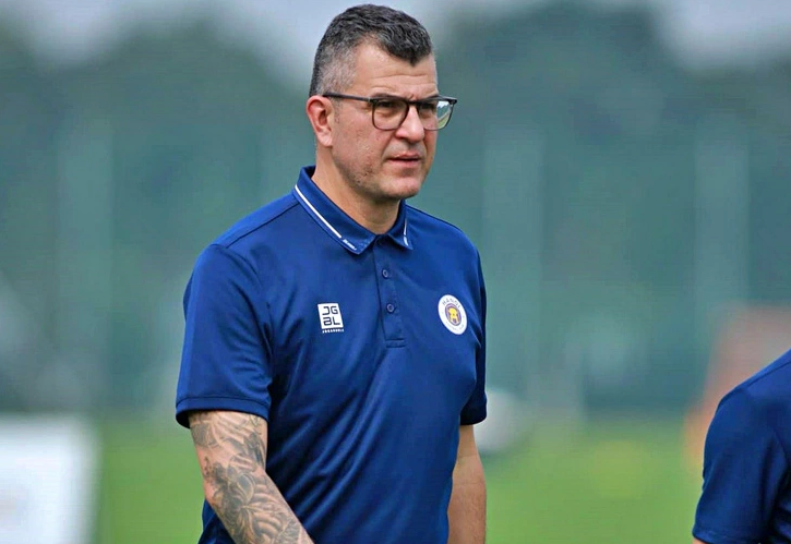 cau-ay-sinh-ra-la-de-phat-trien-nen-bong-da-viet