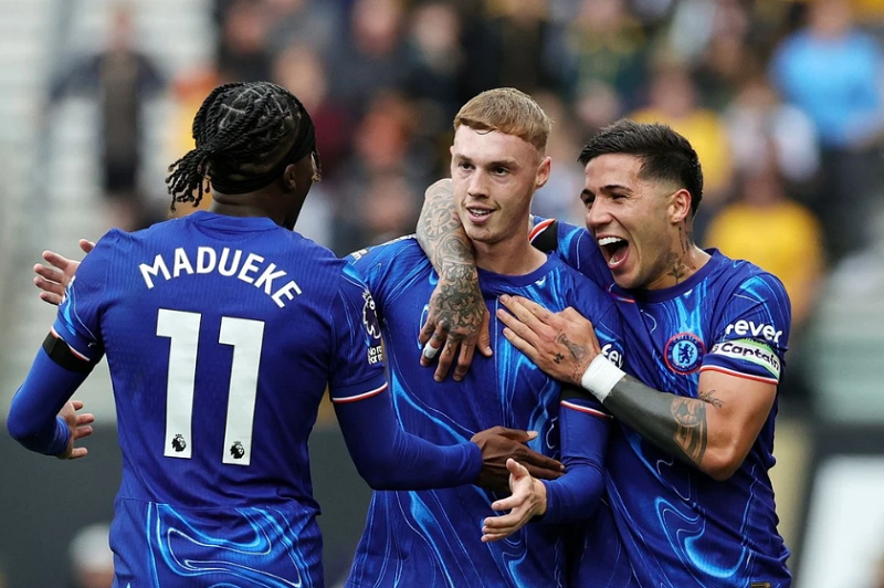 dai-thang-wolves-chelsea-dang-di-dung-huong-trong-cuoc-dua-top-4