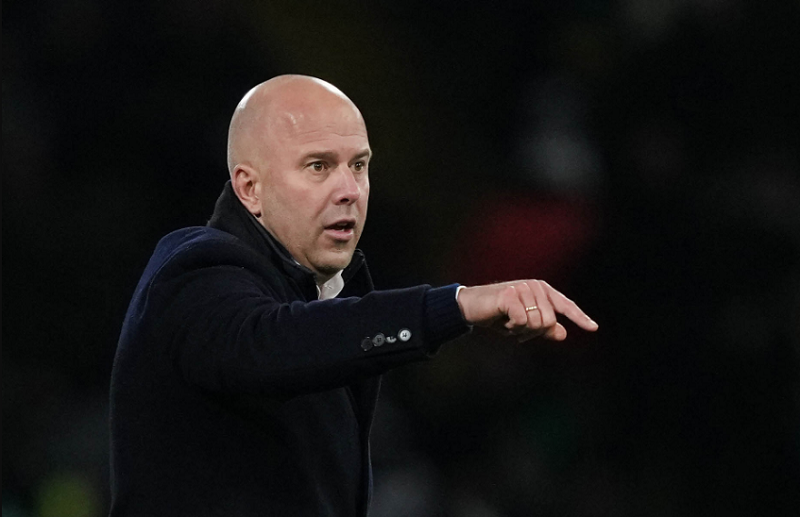 dung-top-1-premier-league-hlv-liverpool-van-to-ra