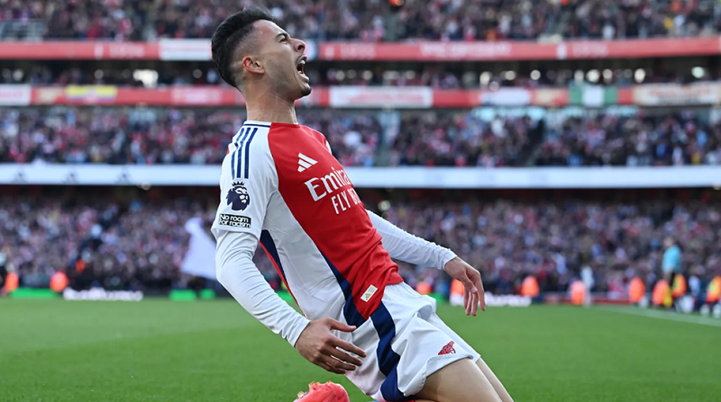 gabriel-martinelli-loi-giai-moi-cho-bai-toan-vang-bukayo-saka