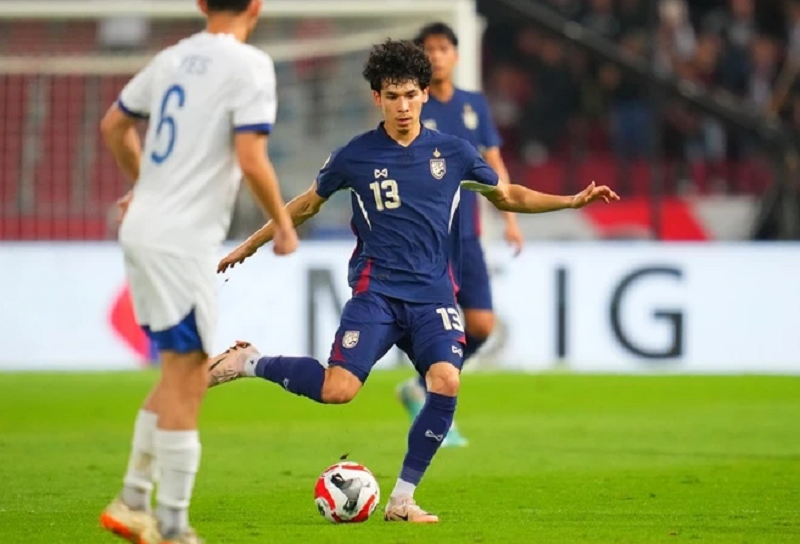 truyen-thong-thai-lan-phan-khich-khi-doi-nha-vao-chung-ket