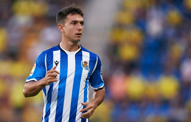 arsenal-tien-sat-chu-ky-cua-zubimendi-canh-tranh-gay-gat-cung-real