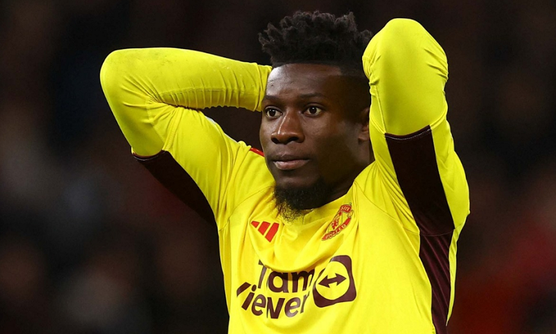 onana-can-nhanh-chong-lay-lai-phong-do-neu-khong-se-bi-thai-loai