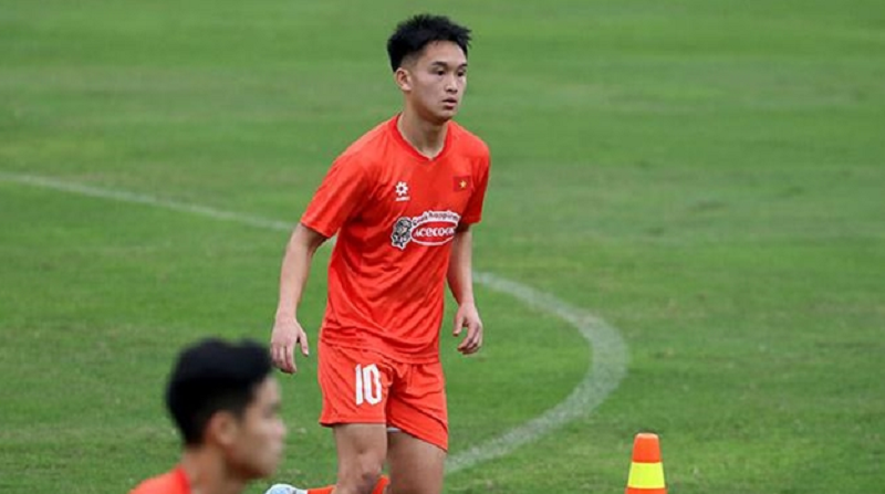 the-hien-ban-linh-an-tuong-sao-viet-kieu-tro-thanh-thu-linh-hang-cong-u22-viet-nam