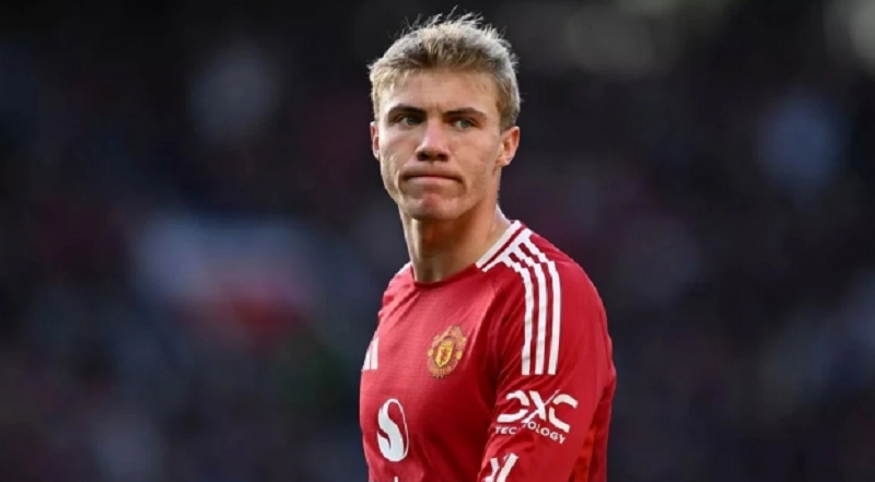 thi-dau-nhat-nhoa-rasmus-hojlund-co-nen-thu-don-hanh-ly-de