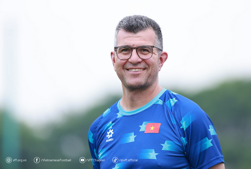 hoa-uc-hlv-roland-tin-u17-viet-nam-se-lam-nen-chuyen