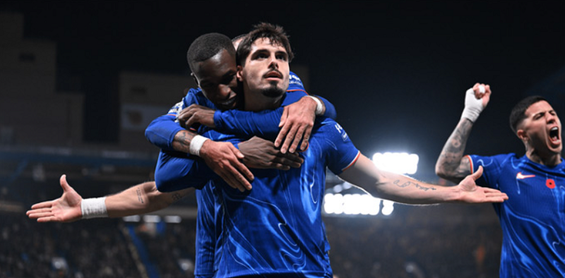 pedro-neto-va-tyrique-george-cap-quan-bai-tay-mo-khoa-tham-vong-champions-league-cua-chel