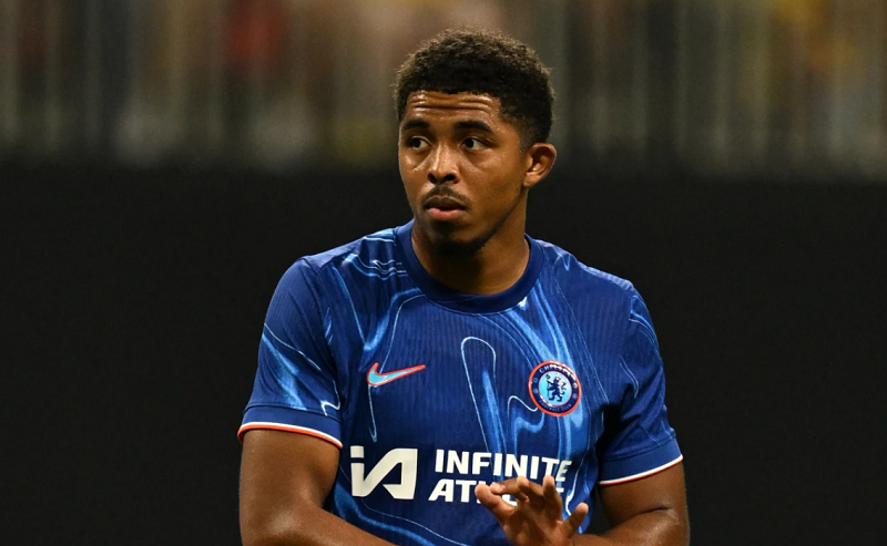 bi-bo-roi-sao-chelsea-bat-ngo-xuat-hien-lai-trong-clb-sau-hon-1-nam