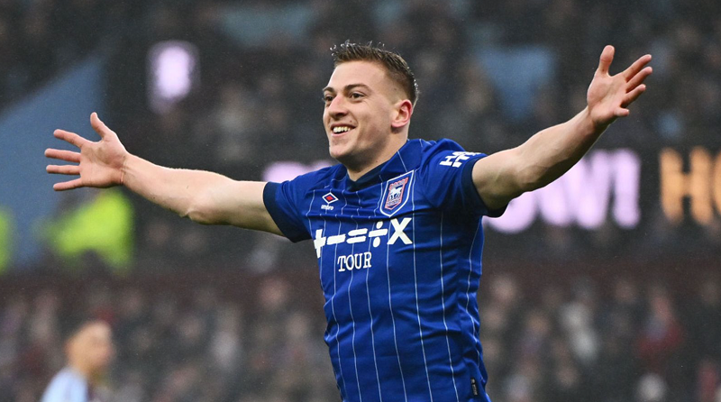 fabrizio-romano-tiet-lo-chelsea-va-man-canh-tranh-quyet-liet-vi-liam-delap