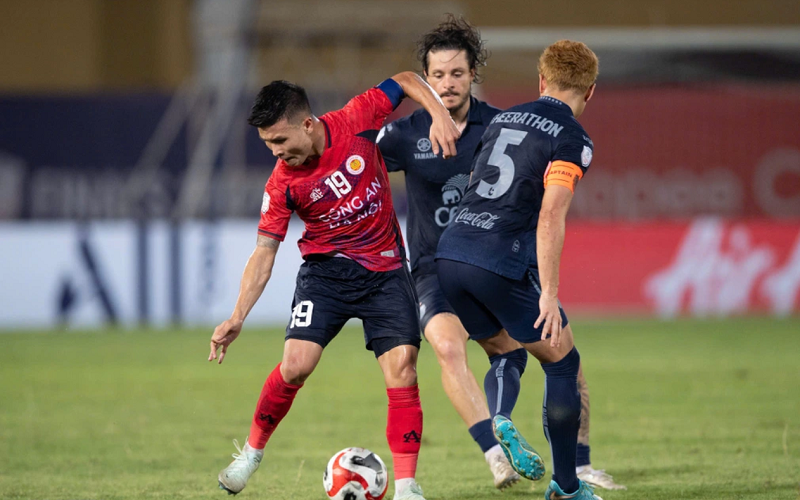 quang-hai-bi-chi-trich-du-theerathon-moi-la-nguoi-choi-xau-cdv-thai-lan-phan-ung-nguoc-chieu