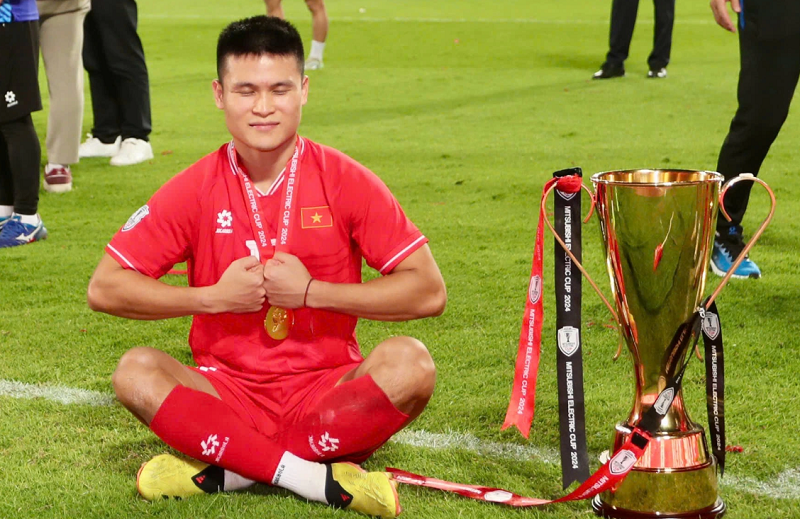 tuan-hai-va-xuan-manh-binh-phuc-nhanh-chong-hlv-kim-sang-sik-tho-phao-nhe-nhom