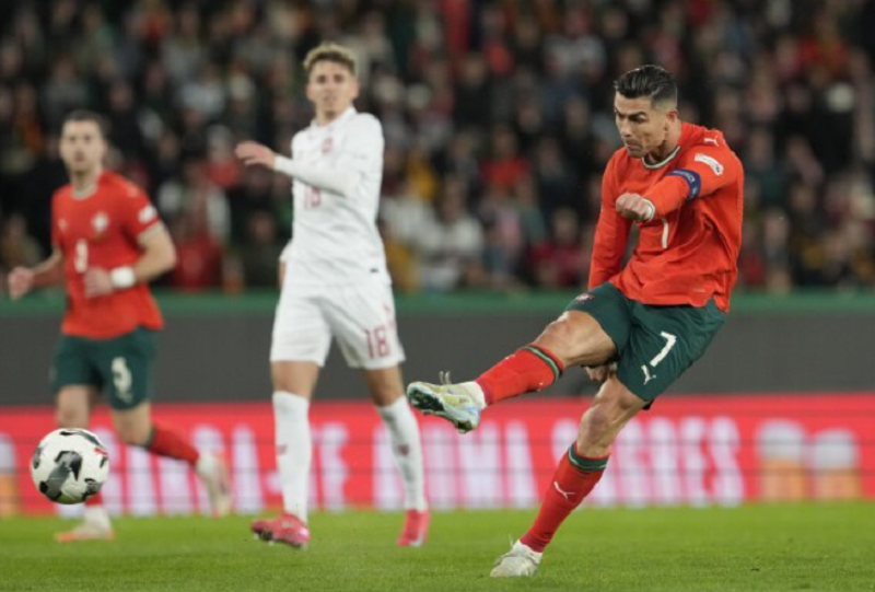 clb-brazil-quay-lung-voi-ronaldo-truoc-club-world-cup