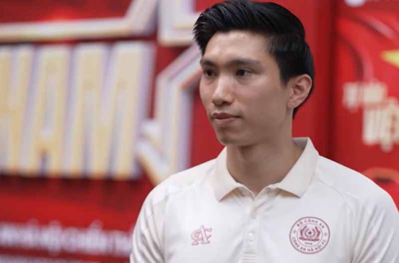 doan-van-hau-thao-nep-sau-gan-hai-nam-fan-mong-lay-lai-phong-do