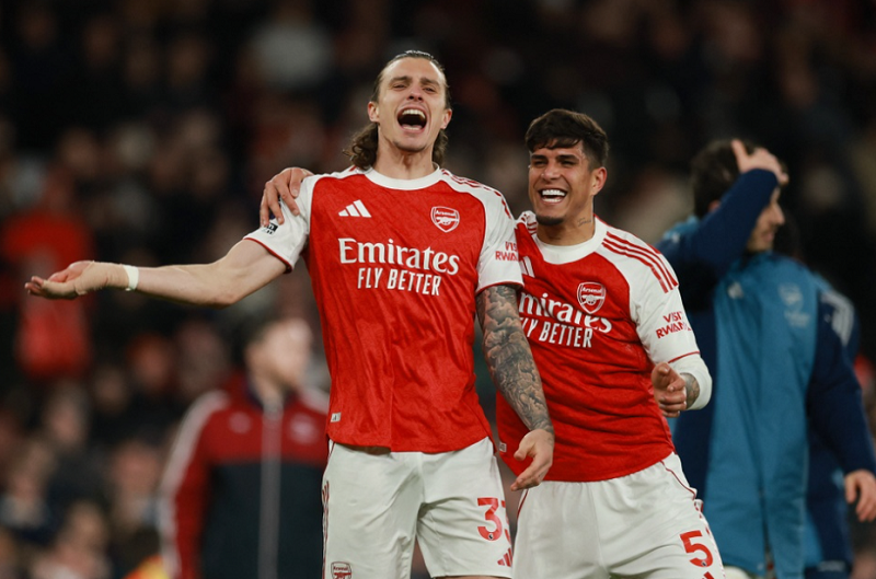 arsenal-tinh-ban-ben-white-don-luc-chieu-mo-hau-ve-brazil