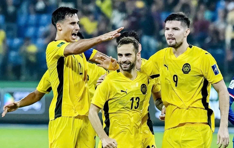 bao-chi-khu-vuc-dong-loat-ung-ho-an-phat-danh-cho-malaysia