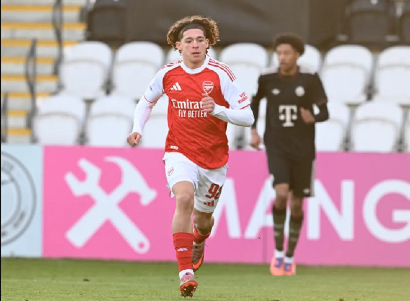 tai-nang-14-tuoi-luis-munoz-lap-ky-tich-tiep-tuc-gay-chu-y-tai-hoc-vien-arsenal